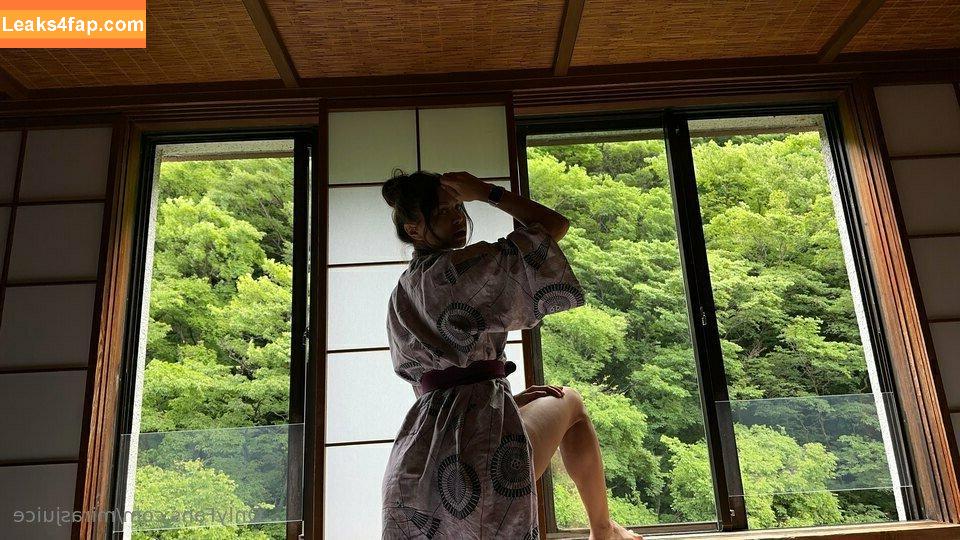 Mira / mira.004 / miranowhere / model_mira слитое фото фото #0077