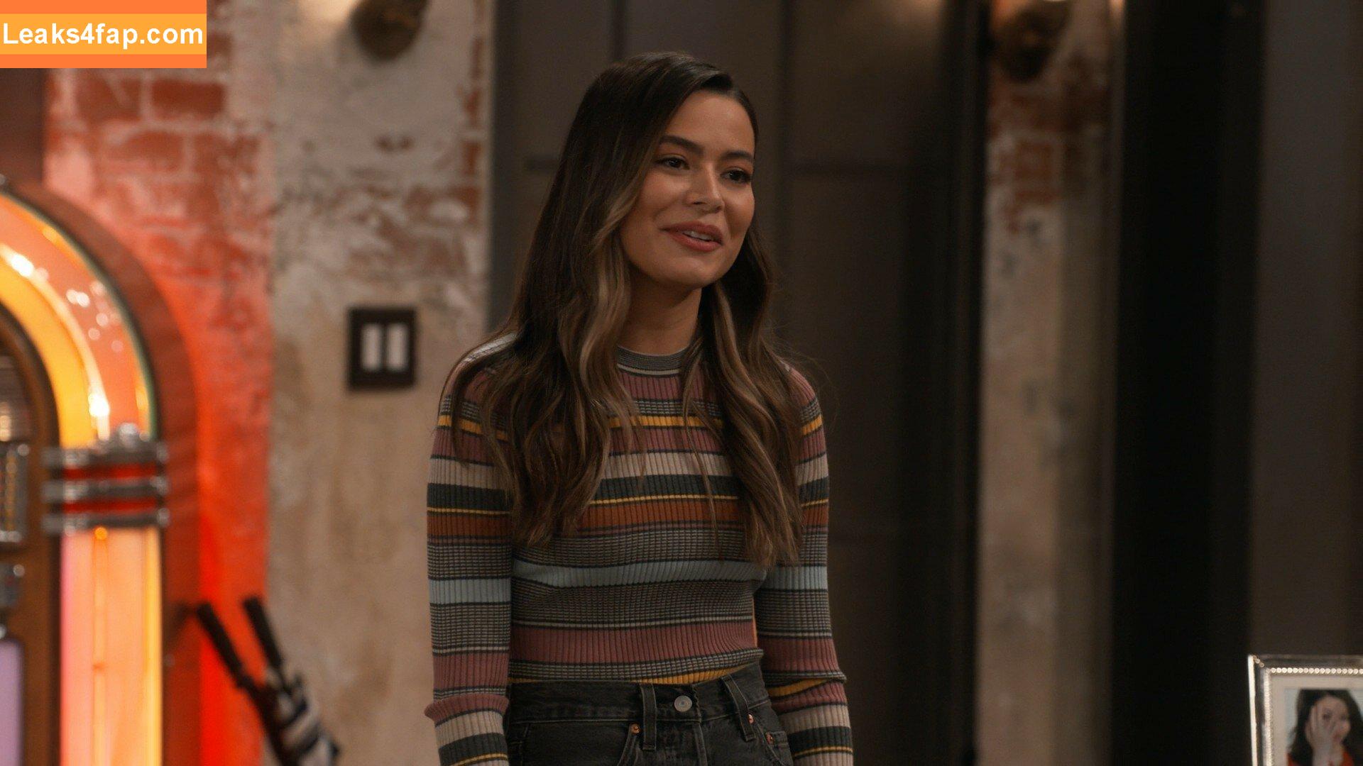 Miranda Cosgrove / MirandaCosgrove / onlyfanssz leaked photo photo #0030