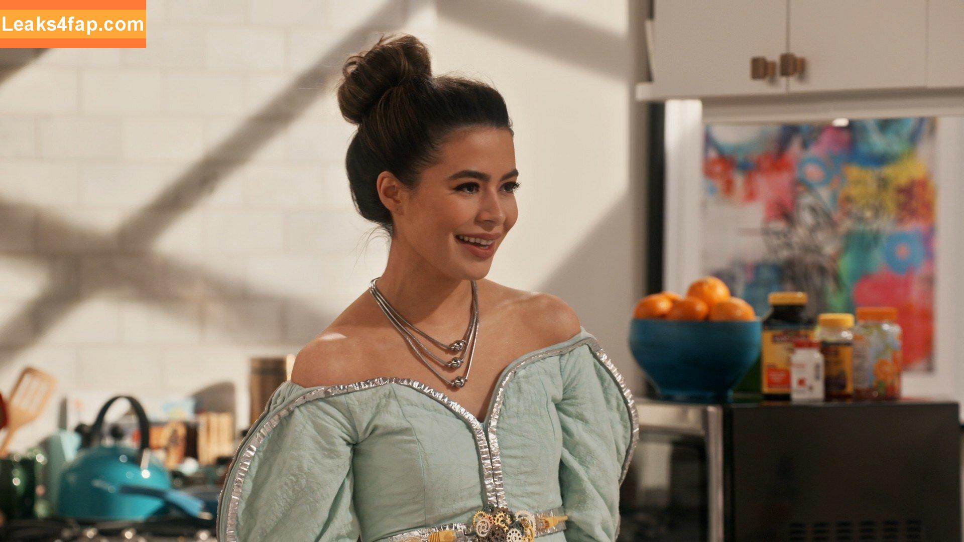 Miranda Cosgrove / MirandaCosgrove / onlyfanssz leaked photo photo #0045