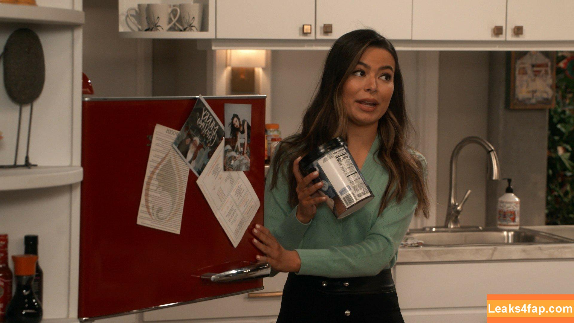 Miranda Cosgrove / MirandaCosgrove / onlyfanssz leaked photo photo #0047