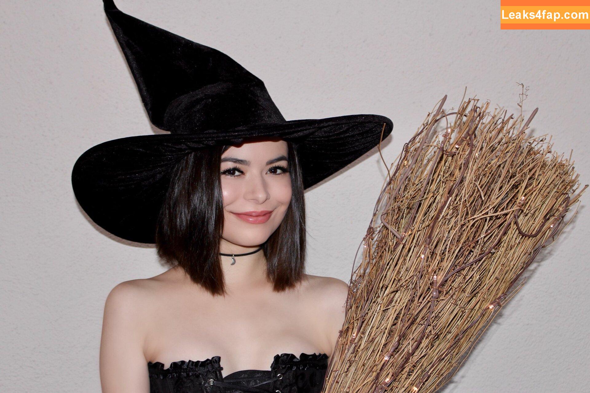 Miranda Cosgrove / MirandaCosgrove / onlyfanssz leaked photo photo #0124