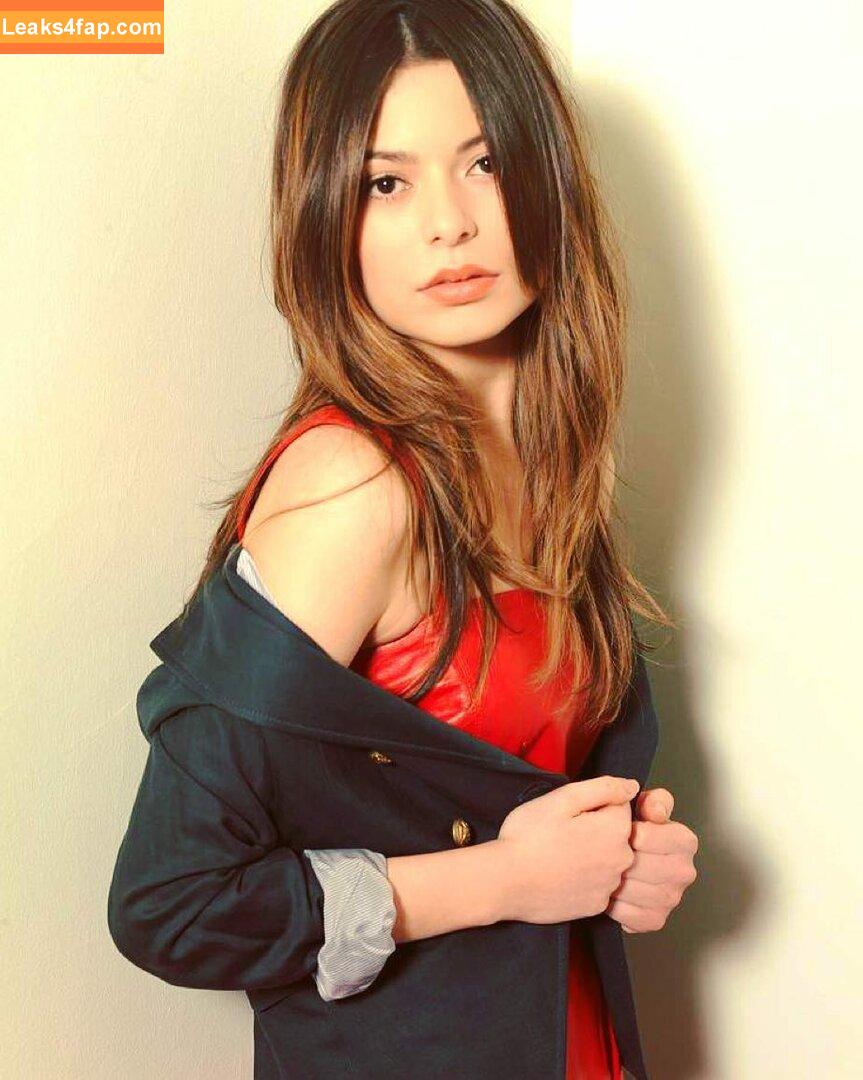 Miranda Cosgrove / MirandaCosgrove / onlyfanssz слитое фото фото #0240