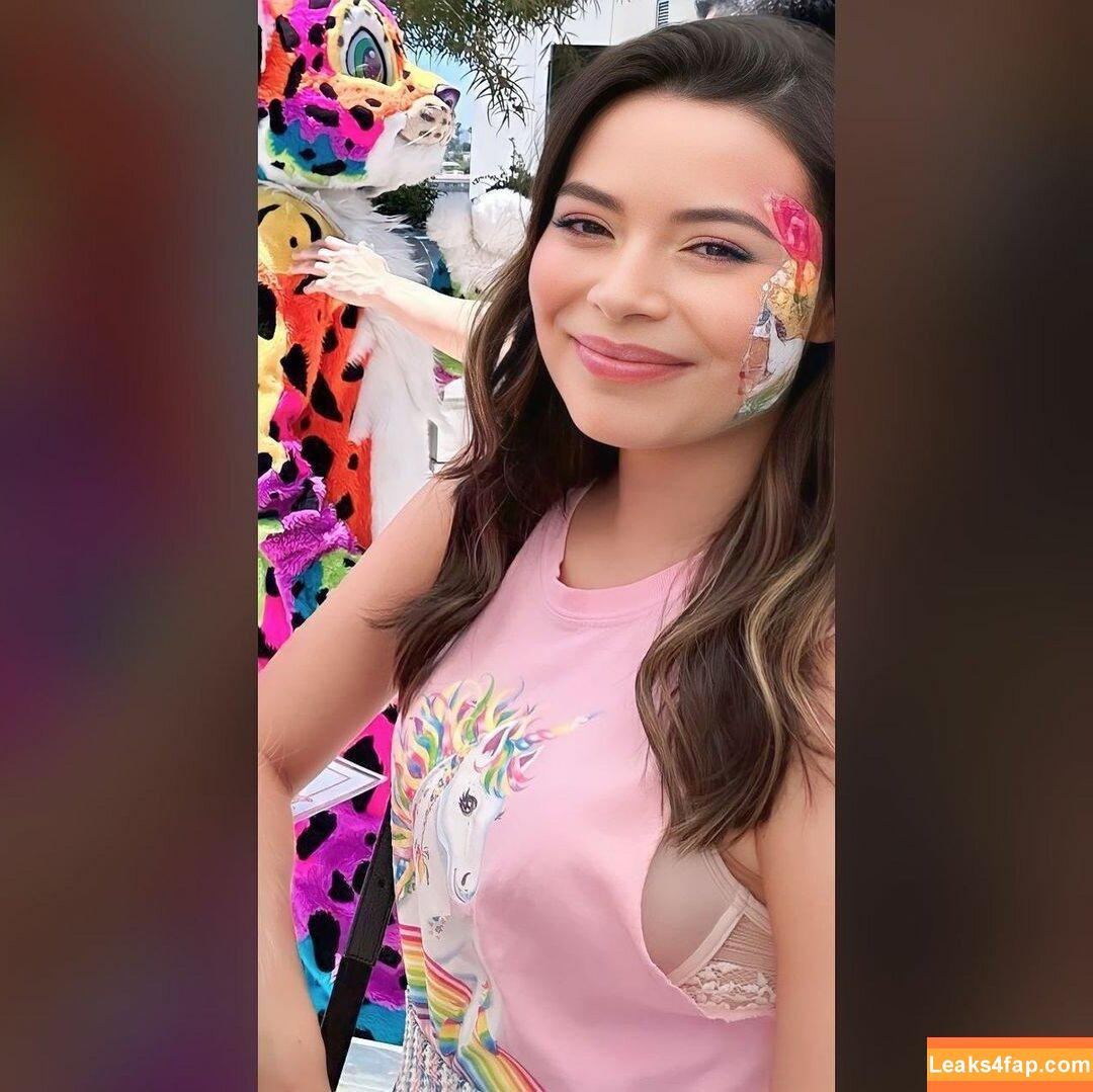 Miranda Cosgrove / MirandaCosgrove / onlyfanssz leaked photo photo #0270