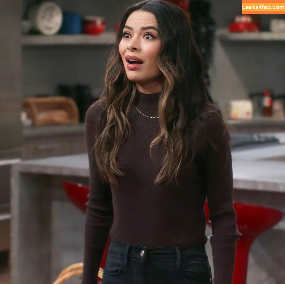 Miranda Cosgrove / MirandaCosgrove / onlyfanssz leaked photo photo #0275