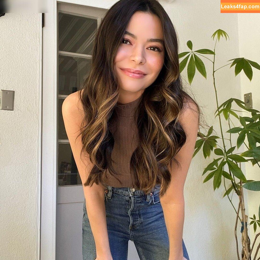 Miranda Cosgrove / MirandaCosgrove leaked photo photo #0343