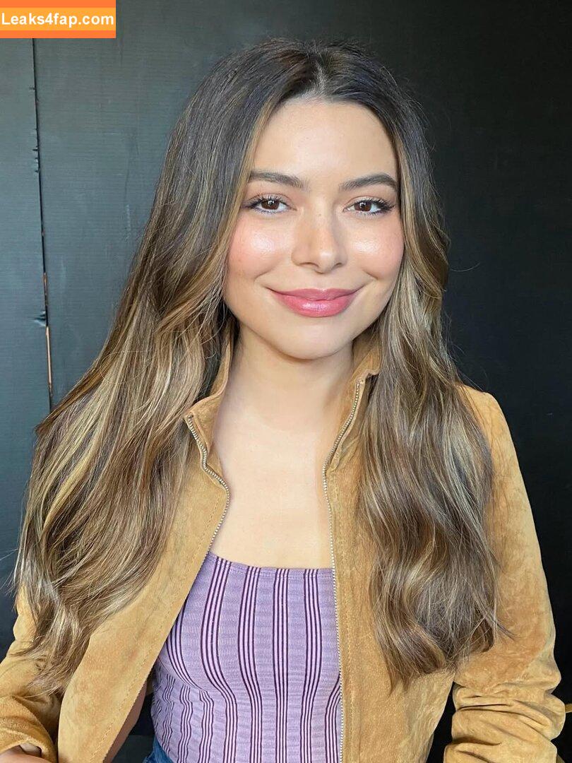Miranda Cosgrove / MirandaCosgrove / onlyfanssz leaked photo photo #0575