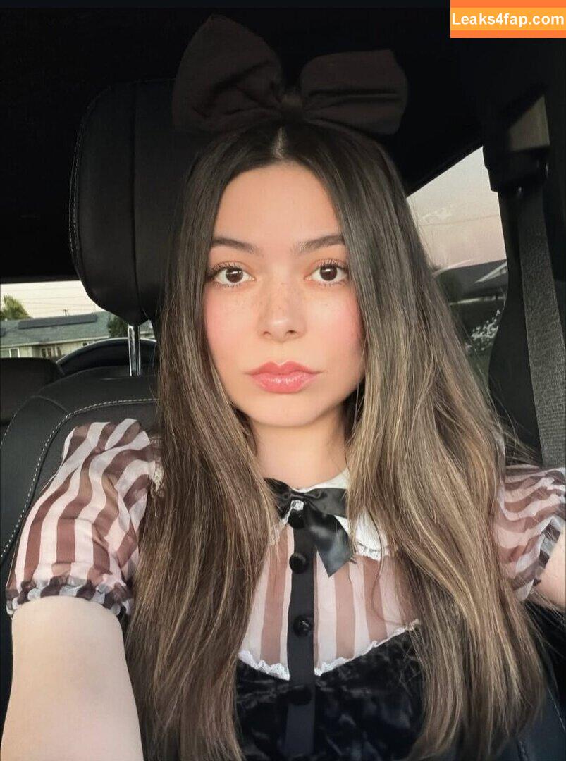 Miranda Cosgrove / MirandaCosgrove leaked photo photo #0622