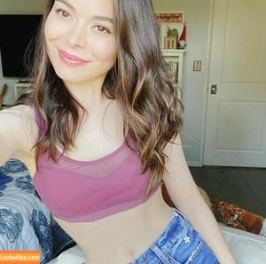 Miranda Cosgrove photo #0022