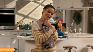 Miranda Cosgrove photo #0038