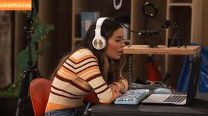 Miranda Cosgrove photo #0050