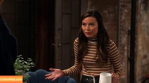 Miranda Cosgrove photo #0208