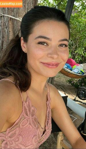 Miranda Cosgrove photo #0283