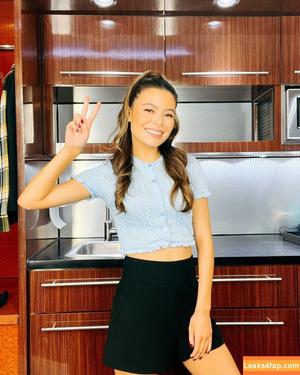 Miranda Cosgrove photo #0455