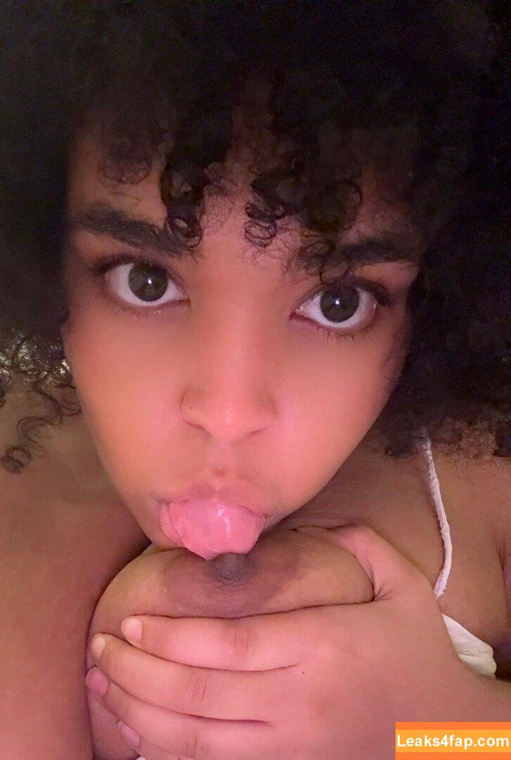 mirandaowens /  leaked photo photo #0001