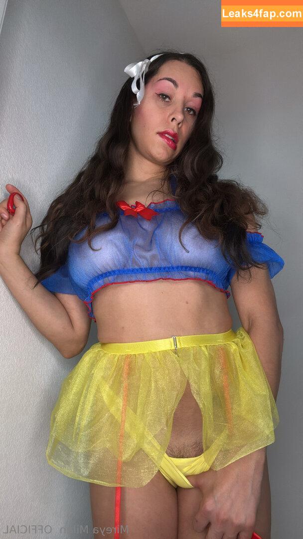 Mireya Milan / cuddle.and.kiss / mireya_milan leaked photo photo #0021
