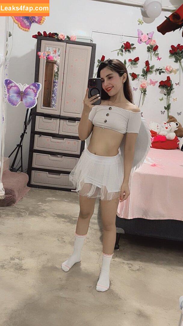 Miris Salinas /  leaked photo photo #0005