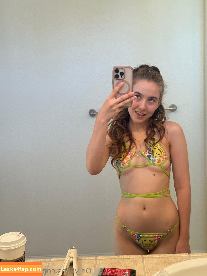 mirrajean /  leaked photo photo #0054