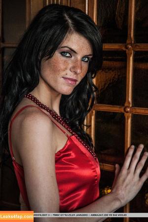 Mis Scarlet photo #0006