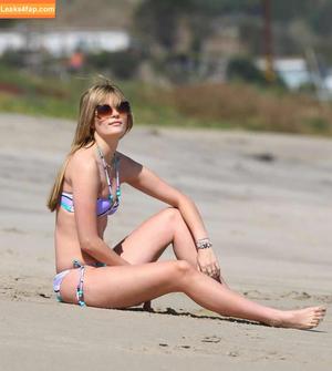 Mischa Barton photo #0140