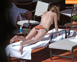 Mischa Barton photo #0202