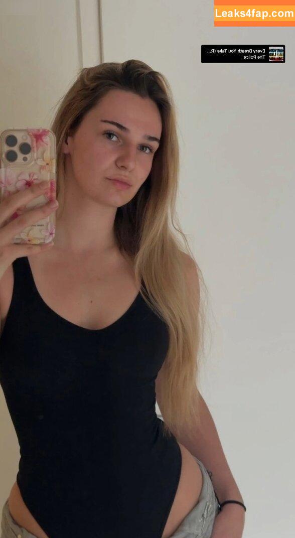 mischiidc free nudes