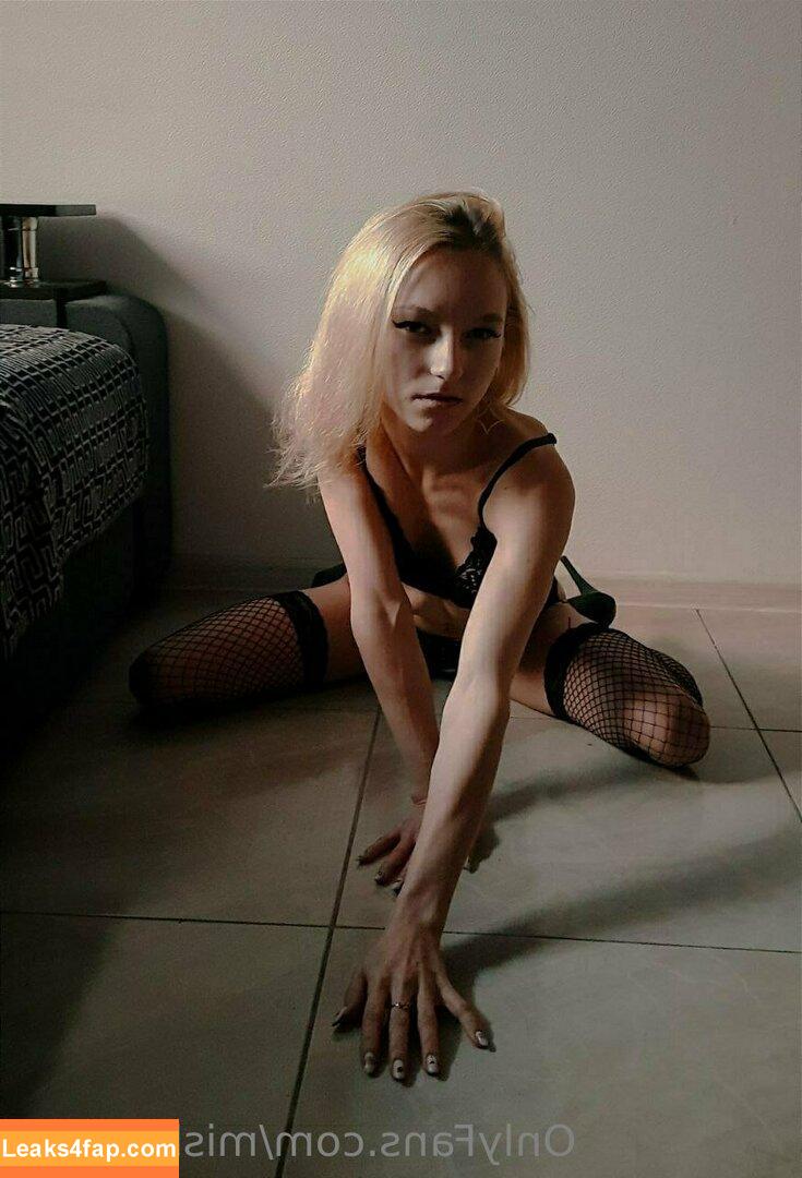 mishelclark / misheleclark leaked photo photo #0027