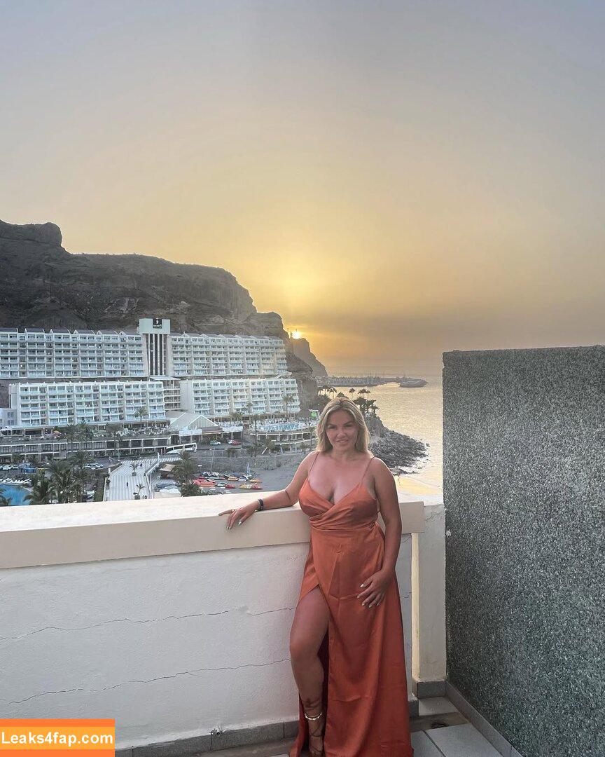 Miss Graves / Sgraves99 / https: / siobhangraves1 leaked photo photo #0001