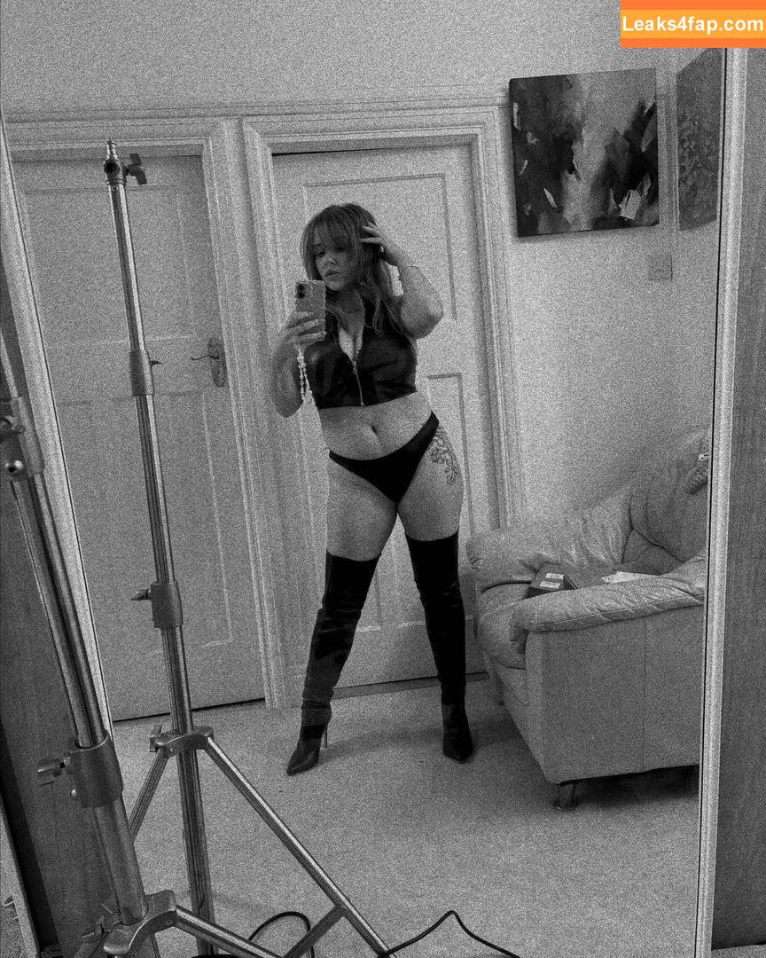 Miss Graves / Sgraves99 / https: / siobhangraves1 leaked photo photo #0011