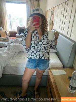 Miss Honey Bunny photo #0002