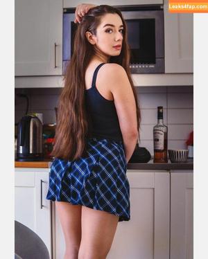 Miss Mikkaa photo #0023