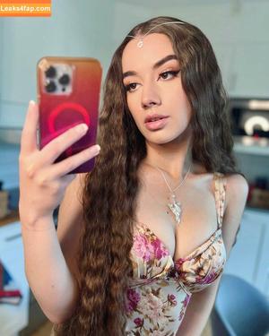 Miss Mikkaa photo #0154