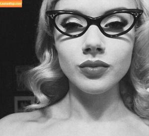 Miss Mosh photo #0102