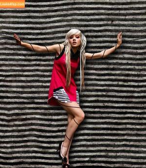 Miss Mosh photo #0346