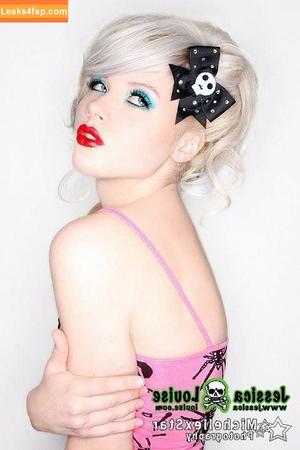 Miss Mosh photo #0407