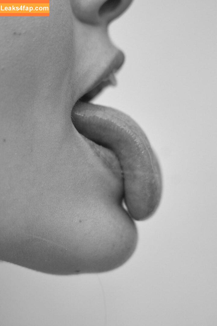 Miss.x.bee / miss.xbee / misssxbee leaked photo photo #0022