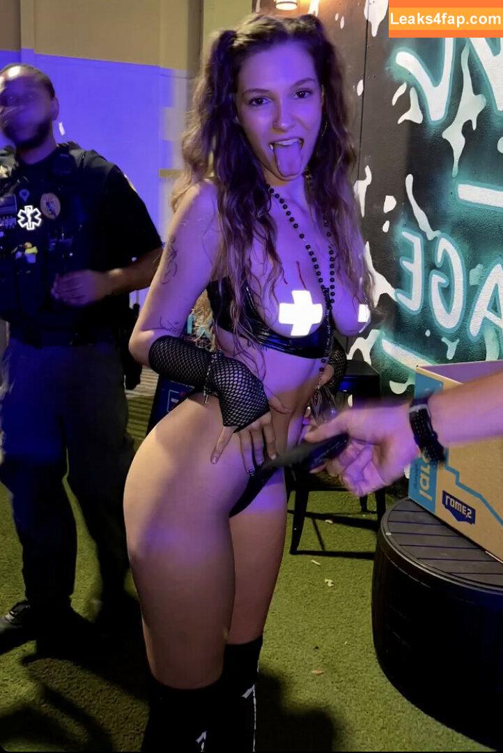 Miss.x.bee / miss.xbee / misssxbee leaked photo photo #0093