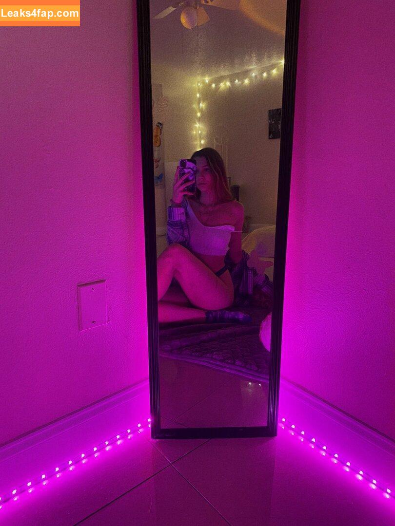 Miss.x.bee / miss.xbee / misssxbee leaked photo photo #0109