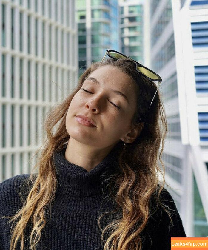 Miss.x.bee / miss.xbee / misssxbee leaked photo photo #0126