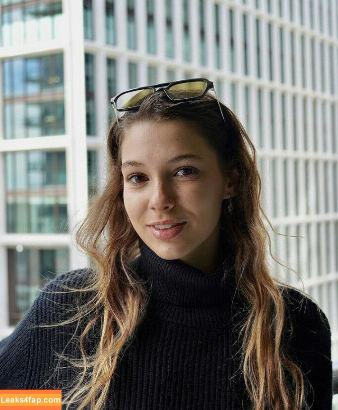 Miss.x.bee / miss.xbee / misssxbee leaked photo photo #0135