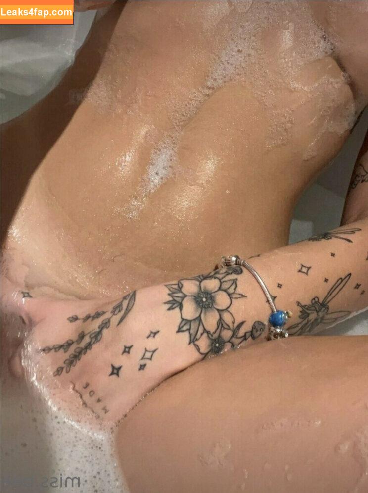 miss.xbee / miss.x.bee leaked photo photo #0397