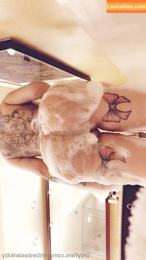 missasianbarbie69 photo #0123