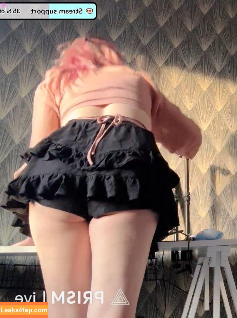 Misscoookiez / misscoco2k20 leaked photo photo #0380
