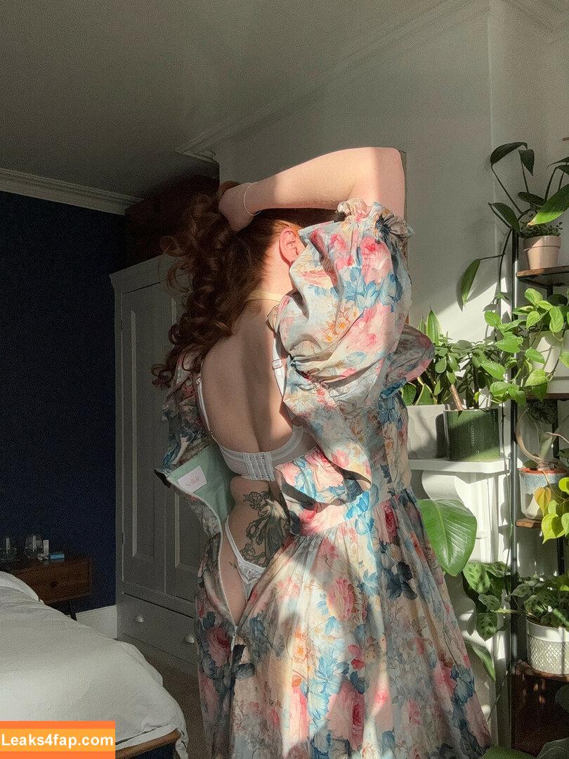 MissDeadlyRed / missred_ leaked photo photo #0046