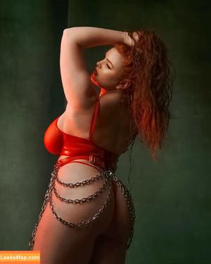 MissDeadlyRed photo #0025