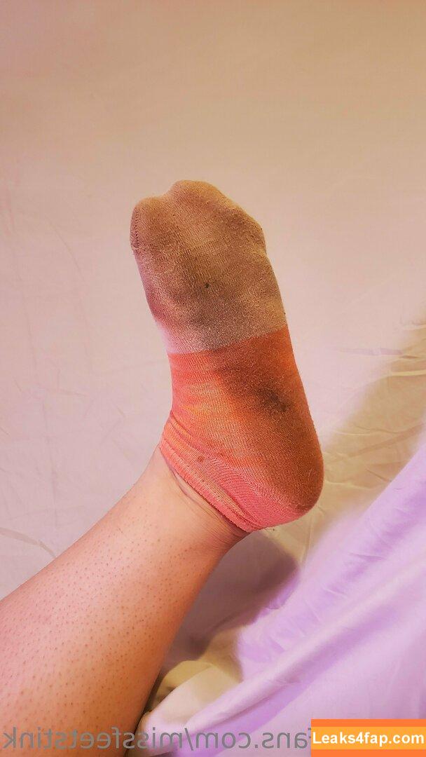 missfeetstink / missthoastink92 leaked photo photo #0022