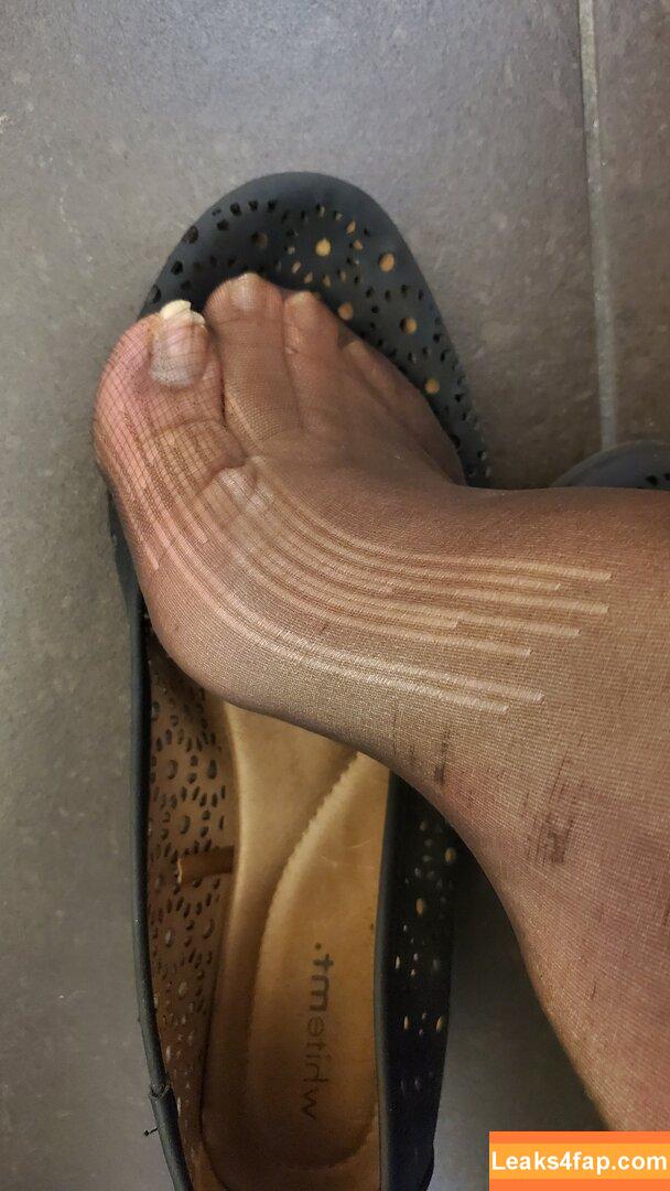 missfeetstink / missthoastink92 leaked photo photo #0083