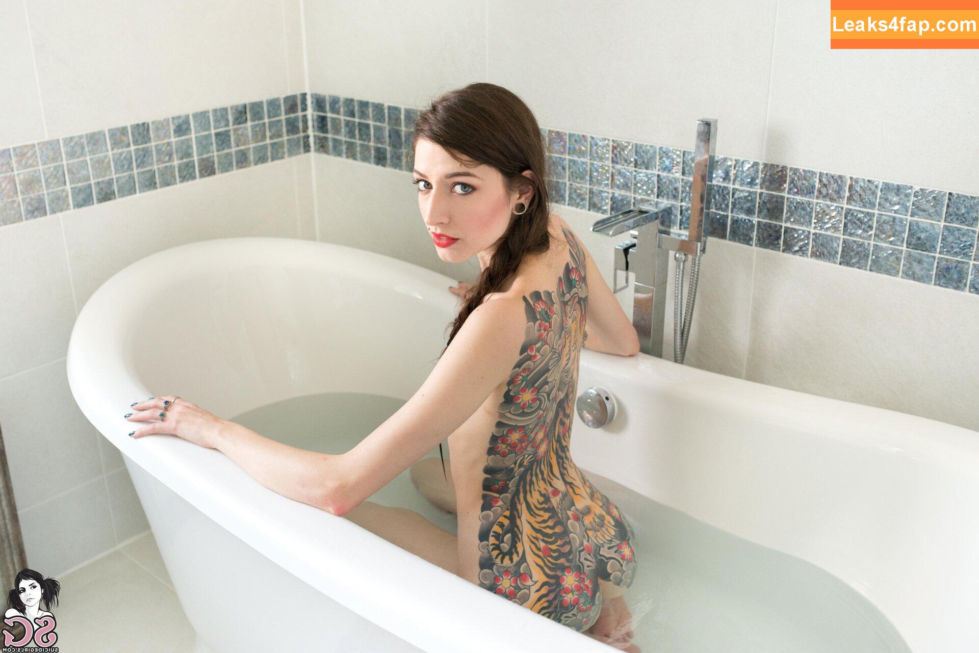 MissFernandez / missfernandez__ leaked photo photo #0319