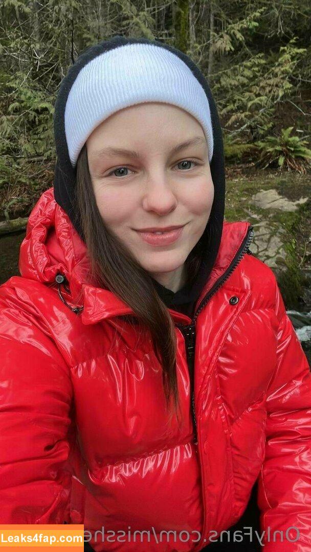 misshelenalue / heli_lue leaked photo photo #0020