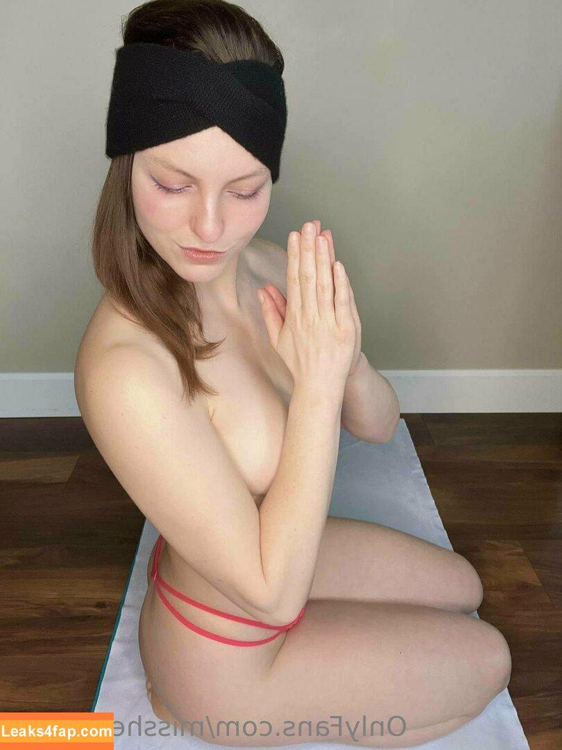 misshelenalue / heli_lue leaked photo photo #0078