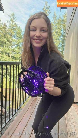 misshelenalue photo #0006